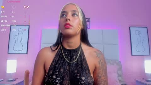 Snapshot of charlotte_kisss chatting on April 2026 08:00:02 PM Charlotte online show from April 2026 08:00:02 PM