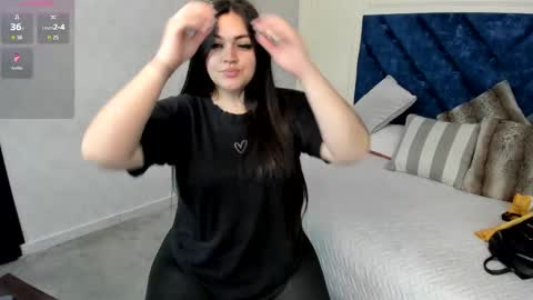 Charlotte Mayers online show from October 2025 11:25:01 AM