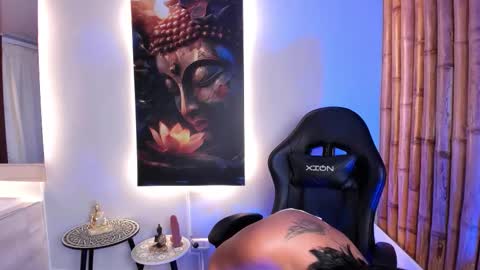 CHARLOTTE  online show from October 2025 12:08:02 PM