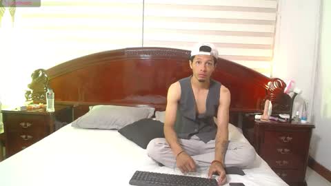 Charlotte   online show from December 2025 09:12:02 PM