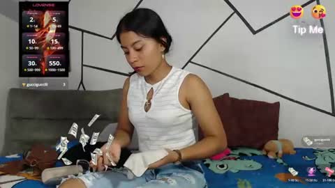Snapshot of charlotte_vickie chatting on June 2026 12:08:01 PM Charlotte online show from June 2026 12:08:01 PM