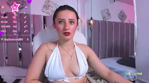 charlotte_walker__ online show from January 2025 04:19:01 PM