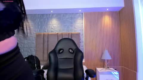 Snapshot of charlotte_whitee1 chatting on June 2026 11:38:01 AM Charlotte Everyday From 0700 to 1300 Col Time online show from June 2026 11:38:01 AM