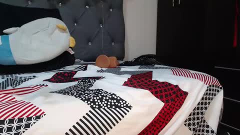 Snapshot of charlottee07 chatting on February 2025 10:18:02 AM charlottee07 online show from February 2025 10:18:02 AM