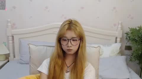 Snapshot of charlottelin chatting on October 2025 01:53:02 PM Charlotte online show from October 2025 01:53:02 PM