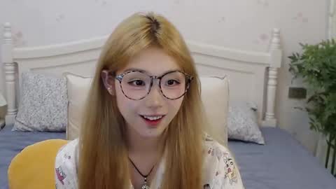 Snapshot of charlottelin chatting on October 2025 02:39:02 PM Charlotte online show from October 2025 02:39:02 PM