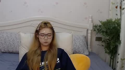 Snapshot of charlottelin chatting on October 2025 02:40:01 PM Charlotte online show from October 2025 02:40:01 PM