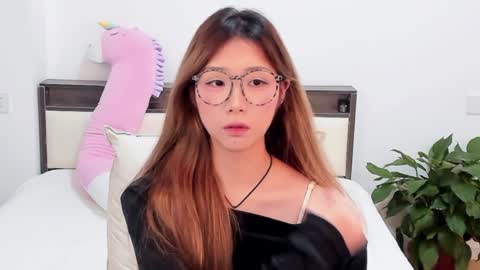 Snapshot of charlottelin chatting on April 2026 04:48:01 PM Charlotte online show from April 2026 04:48:01 PM