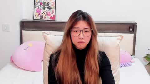 Snapshot of charlottelin chatting on April 2026 04:23:01 PM Charlotte online show from April 2026 04:23:01 PM