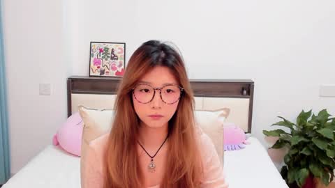 Snapshot of charlottelin chatting on April 2026 05:51:01 PM Charlotte online show from April 2026 05:51:01 PM