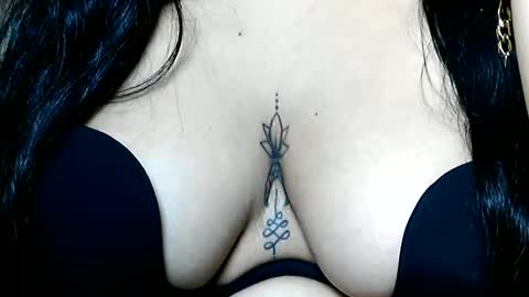 Snapshot of charlottequeen_21 chatting on March 2026 12:10:02 PM charlottequeen_21 online show from March 2026 12:10:02 PM