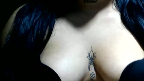 Snapshot of charlottequeen_21 chatting on March 2026 10:53:02 AM charlottequeen_21 online show from March 2026 10:53:02 AM