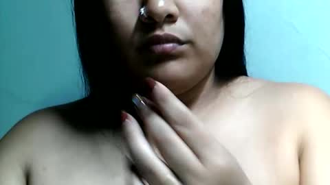 Snapshot of charlottequeen_21 chatting on April 2026 03:53:01 PM charlottequeen_21 online show from April 2026 03:53:01 PM