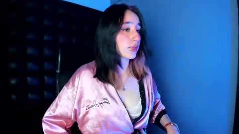 Snapshot of charlottestuart_ chatting on April 2026 03:24:01 AM charlottestuart_ online show from April 2026 03:24:01 AM