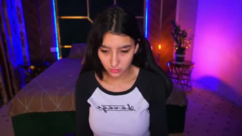 Snapshot of charmmocco chatting on January 2025 06:52:01 AM SweetMoco online show from January 2025 06:52:01 AM