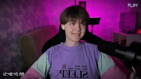 lynxy online show from November 2025 09:48:02 PM