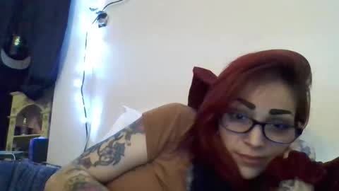 chas1989estelle online show from February 2026 03:43:01 AM