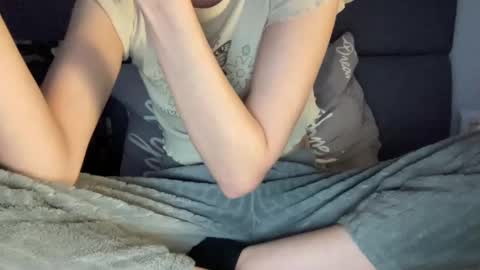 Vicky online show from October 2025 09:13:02 PM