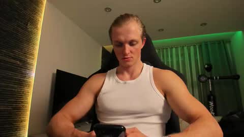 Chase Reed online show from November 2025 07:46:02 PM