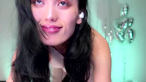 JASMINE   usually going live about 2 am UTC  online show from December 2024 03:24:01 AM