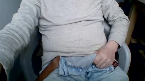 Snapshot of chattygingerboy chatting on June 2026 12:18:01 PM Gingerboy online show from June 2026 12:18:01 PM