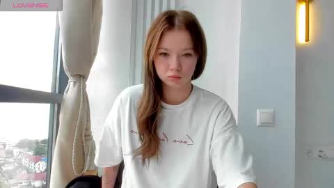 Em online show from October 2025 05:40:01 AM