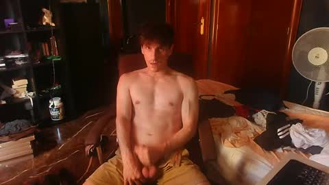 Snapshot of chaval_guarro chatting on July 2026 04:22:02 PM chaval_guarro online show from July 2026 04:22:02 PM