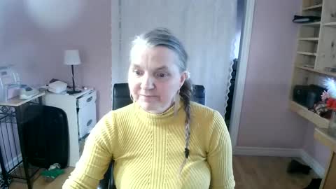 chealsiek online show from April 2026 10:32:01 PM