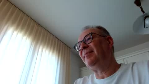 Snapshot of cheer2u chatting on July 2026 11:04:01 AM cheer2u online show from July 2026 11:04:01 AM