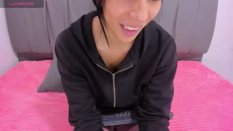 Snapshot of cheerlynn chatting on September 2025 03:50:01 PM Cherlyn online show from September 2025 03:50:01 PM