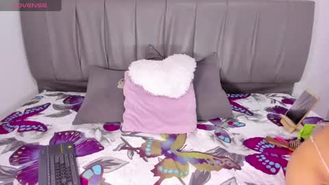 Snapshot of cheerlynn chatting on October 2025 04:15:02 PM Cherlyn online show from October 2025 04:15:02 PM