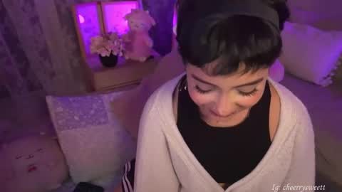 Snapshot of cheerrysweett chatting on April 2026 12:33:01 AM Baby Cherry online show from April 2026 12:33:01 AM