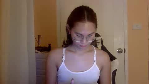 chelly4u69 online show from December 2025 11:40:02 AM