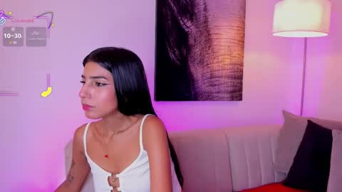 Chelsy online show from November 2025 04:00:02 AM