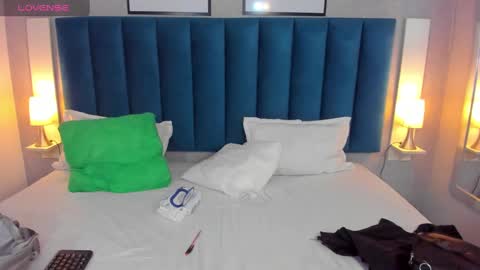   online show from December 2024 07:43:02 PM