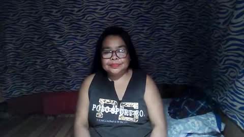 Snapshot of chenita_kits chatting on November 2025 05:08:01 PM chenita_kits online show from November 2025 05:08:01 PM