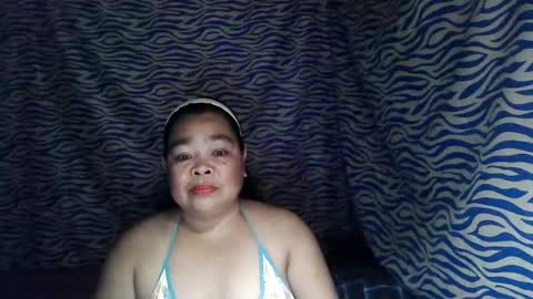 Snapshot of chenita_kits chatting on November 2025 11:02:01 AM chenita_kits online show from November 2025 11:02:01 AM