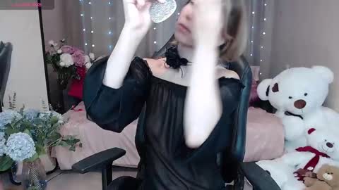 Adriana online show from October 2025 06:24:01 AM