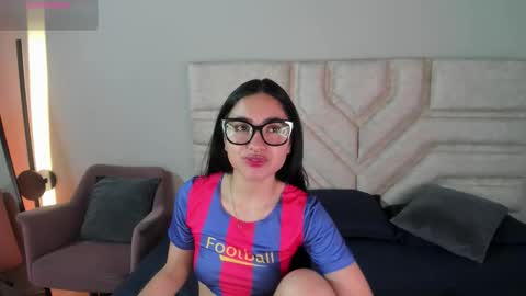 Snapshot of cherry_bunnyx chatting on January 2026 03:53:01 AM cherry_bunnyx online show from January 2026 03:53:01 AM