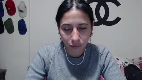 Nezumy Rey  online show from January 2025 02:14:01 AM