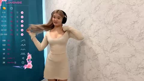 Snapshot of cherry_in_dreams chatting on November 2025 07:07:03 AM Kate online show from November 2025 07:07:03 AM