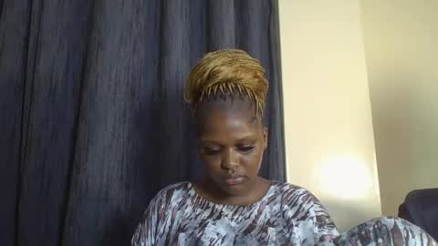 Snapshot of cherry_muffinn chatting on November 2025 07:03:01 PM Goddess online show from November 2025 07:03:01 PM