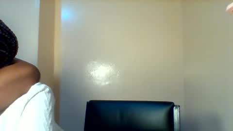 Snapshot of cherry_muffinn chatting on November 2025 05:16:01 PM Goddess online show from November 2025 05:16:01 PM