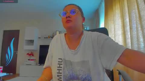 Snapshot of cherry_pie_69 chatting on December 2025 10:20:02 AM mayra online show from December 2025 10:20:02 AM