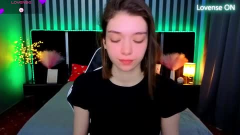 Snapshot of cherry_wipe chatting on April 2026 06:11:02 AM Cherry Wipe online show from April 2026 06:11:02 AM