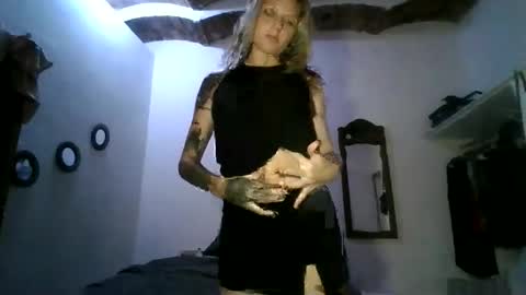 Snapshot of cherryblushxo chatting on April 2026 01:30:02 AM cherryblushxo online show from April 2026 01:30:02 AM