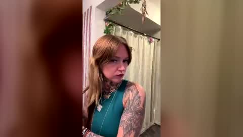 cherrybox00 online show from June 2026 05:25:01 PM