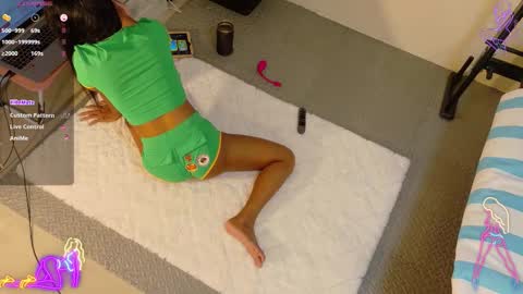 Cherry online show from November 2025 02:06:01 AM