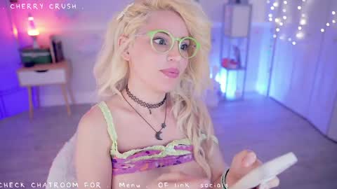 Cherry Crush  online show from April 2026 05:16:01 PM