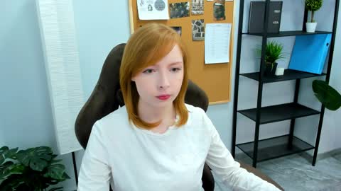 Snapshot of cherrycrushlove chatting on May 2026 06:30:01 AM cherrycrushlove online show from May 2026 06:30:01 AM